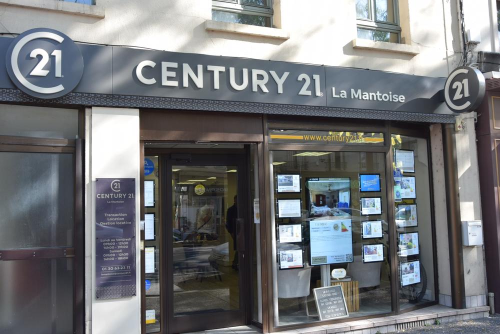 l'équipe de l'agence La Mantoise
