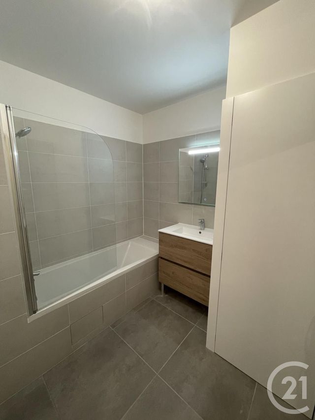 Appartement F3 à vendre - 3 pièces - 62.1 m2 - MANTES LA JOLIE - 78 - ILE-DE-FRANCE - Century 21 La Mantoise