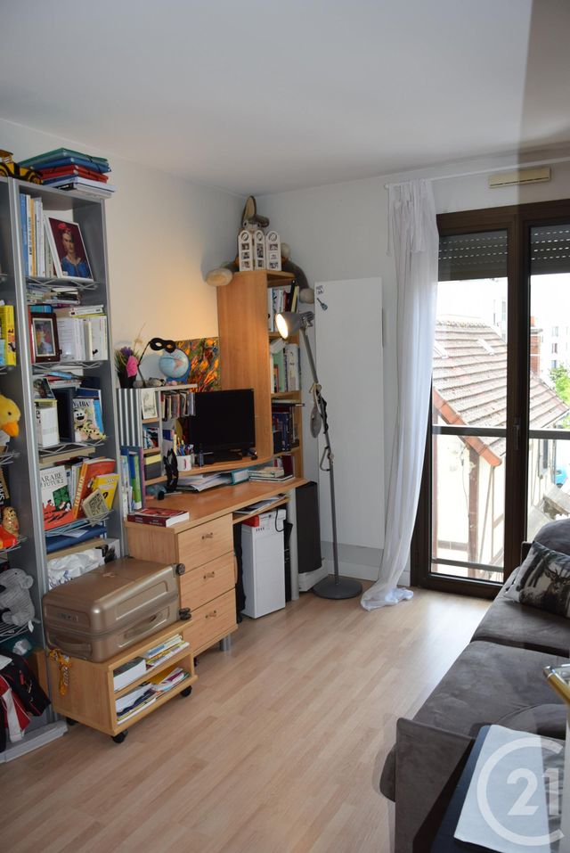 Afficher la photo en grand Appartement F3 à vendre - 3 pièces - 99.9 m2 - MANTES LA JOLIE - 78 - ILE-DE-FRANCE - Century 21 La Mantoise