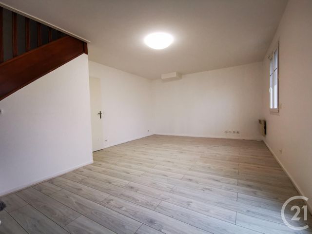 maison à louer - 5 pièces - 79.09 m2 - MAGNANVILLE - 78 - ILE-DE-FRANCE - Century 21 La Mantoise maison à louer - 5 pièces - 79.09 m2 - MAGNANVILLE - 78 - ILE-DE-FRANCE - Century 21 La Mantoise