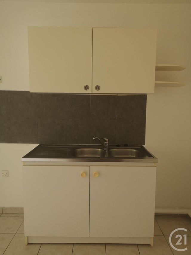 Afficher la photo en grand Appartement F2 à louer - 2 pièces - 47.02 m2 - MANTES LA VILLE - 78 - ILE-DE-FRANCE - Century 21 La Mantoise
