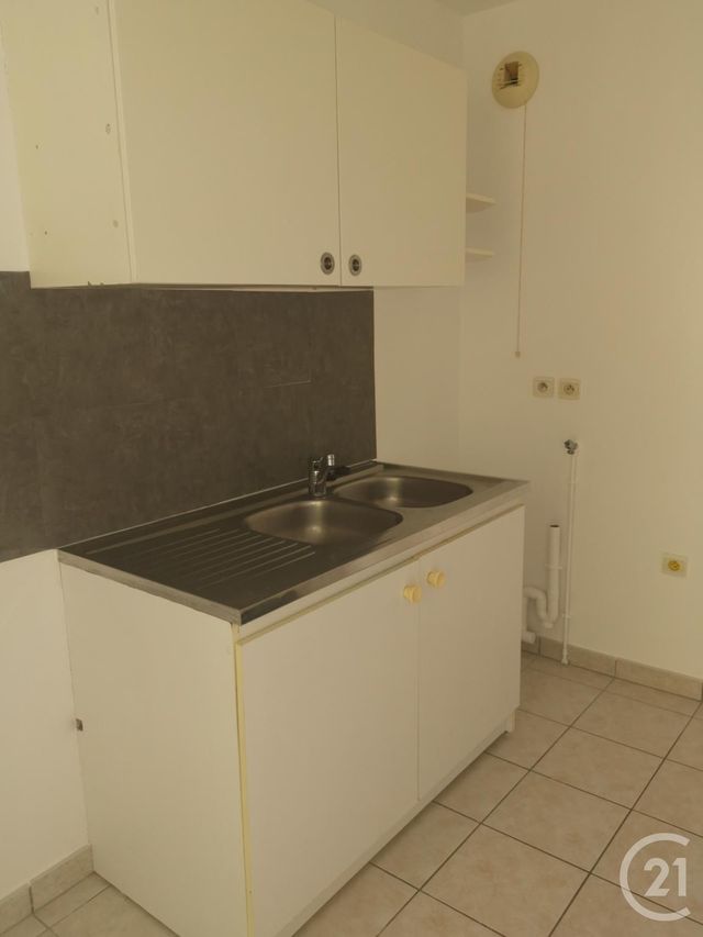 Afficher la photo en grand Appartement F2 à louer - 2 pièces - 47.02 m2 - MANTES LA VILLE - 78 - ILE-DE-FRANCE - Century 21 La Mantoise