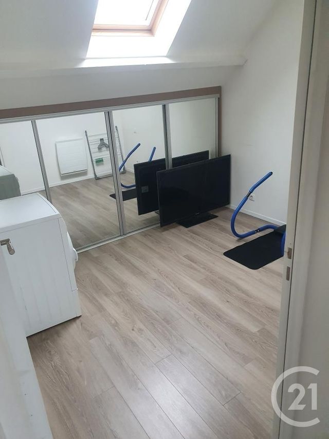 Afficher la photo en grand Appartement F3 à louer - 3 pièces - 45.25 m2 - MANTES LA JOLIE - 78 - ILE-DE-FRANCE - Century 21 La Mantoise