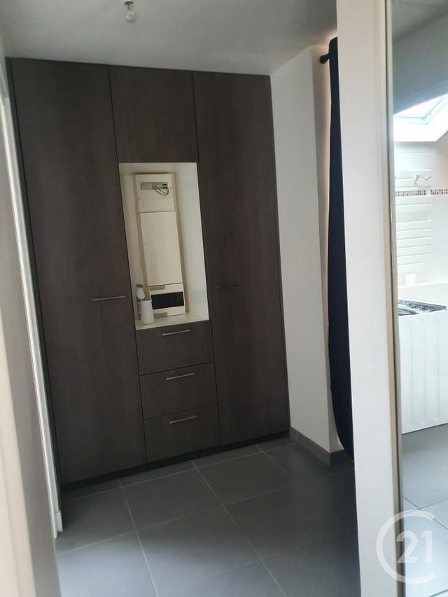 Afficher la photo en grand Appartement F3 à louer - 3 pièces - 45.25 m2 - MANTES LA JOLIE - 78 - ILE-DE-FRANCE - Century 21 La Mantoise