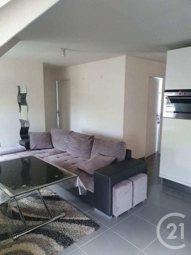 Afficher la photo en grand Appartement F3 à louer - 3 pièces - 45.25 m2 - MANTES LA JOLIE - 78 - ILE-DE-FRANCE - Century 21 La Mantoise