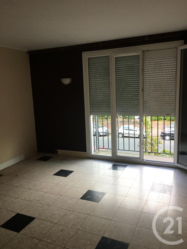 Afficher la photo en grand Appartement F4 à louer - 4 pièces - 68.41 m2 - MANTES LA JOLIE - 78 - ILE-DE-FRANCE - Century 21 La Mantoise