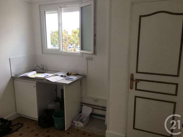 Afficher la photo en grand Appartement F4 à louer - 4 pièces - 68.41 m2 - MANTES LA JOLIE - 78 - ILE-DE-FRANCE - Century 21 La Mantoise