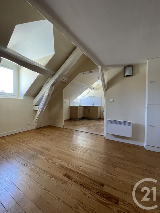 Appartement Duplex à louer - 2 pièces - 22.67 m2 - MANTES LA JOLIE - 78 - ILE-DE-FRANCE - Century 21 La Mantoise