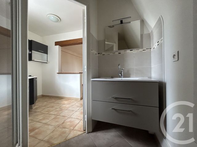 Afficher la photo en grand Appartement F2 à vendre - 2 pièces - 38.42 m2 - MANTES LA JOLIE - 78 - ILE-DE-FRANCE - Century 21 La Mantoise