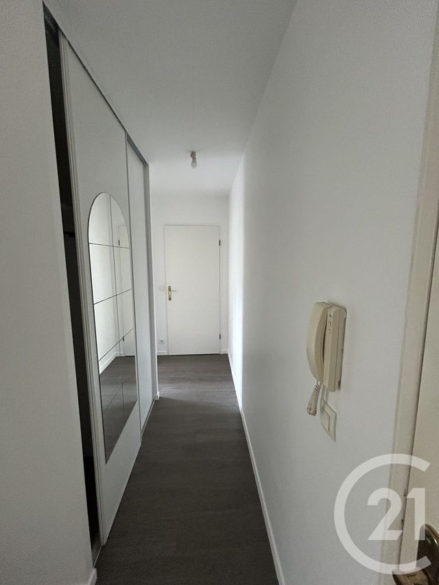 Afficher la photo en grand Appartement F2 à vendre - 2 pièces - 49.3 m2 - MANTES LA VILLE - 78 - ILE-DE-FRANCE - Century 21 La Mantoise