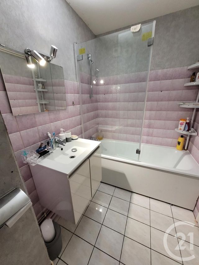 Afficher la photo en grand Appartement F2 à vendre - 2 pièces - 47.57 m2 - MANTES LA VILLE - 78 - ILE-DE-FRANCE - Century 21 La Mantoise