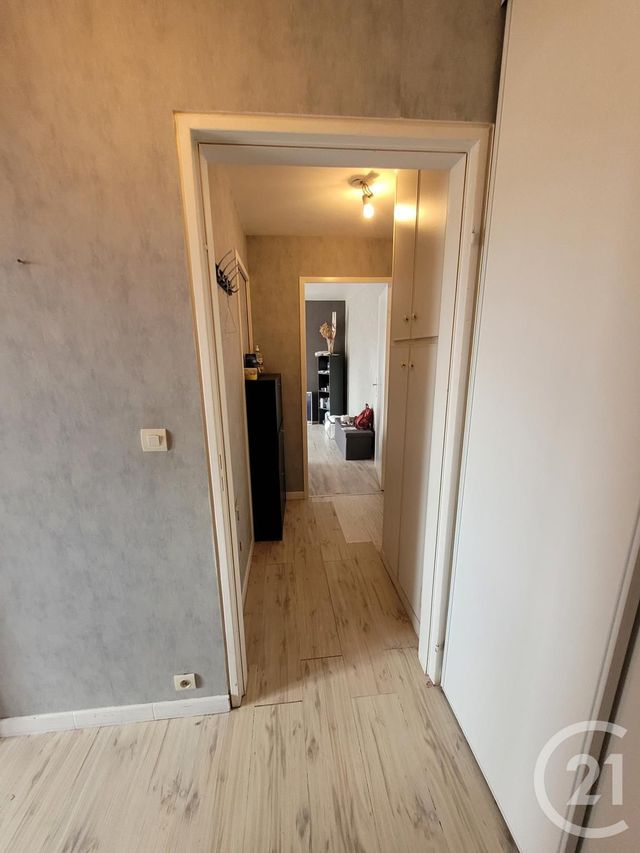Afficher la photo en grand Appartement F2 à vendre - 2 pièces - 47.57 m2 - MANTES LA VILLE - 78 - ILE-DE-FRANCE - Century 21 La Mantoise