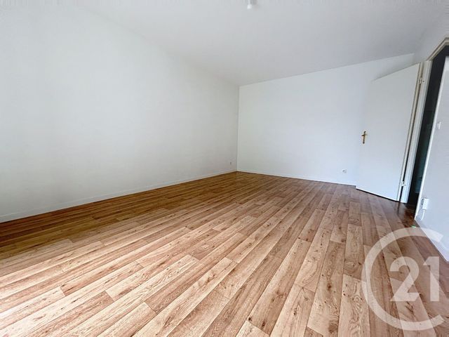 Appartement F3 à louer - 3 pièces - 62.64 m2 - MANTES LA JOLIE - 78 - ILE-DE-FRANCE - Century 21 La Mantoise