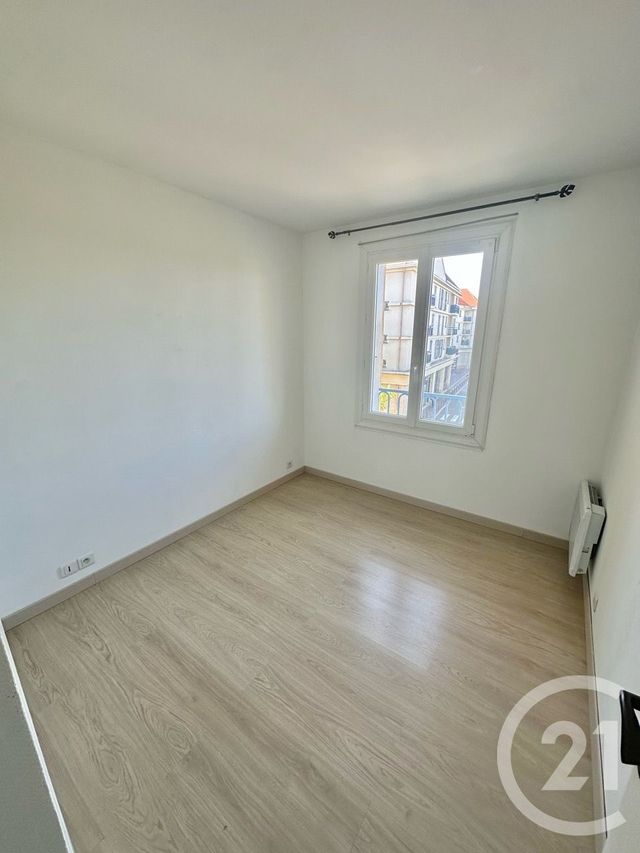 Afficher la photo en grand Appartement F2 à vendre - 2 pièces - 31.84 m2 - MANTES LA JOLIE - 78 - ILE-DE-FRANCE - Century 21 La Mantoise