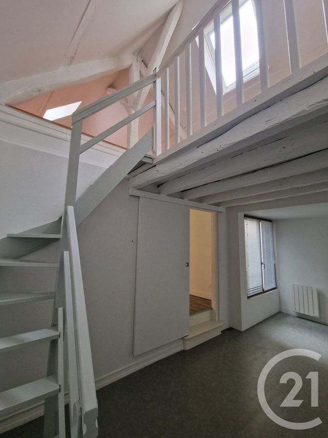 Appartement Duplex à louer - 2 pièces - 42.58 m2 - CHEVREUSE - 78 - ILE-DE-FRANCE - Century 21 La Mantoise