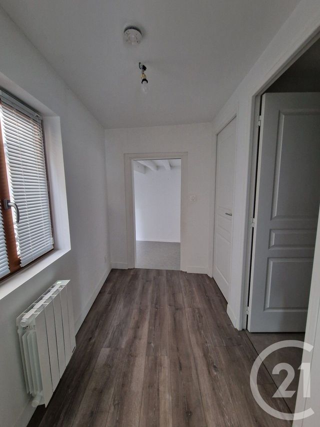 Appartement Duplex à louer - 2 pièces - 42.58 m2 - CHEVREUSE - 78 - ILE-DE-FRANCE - Century 21 La Mantoise