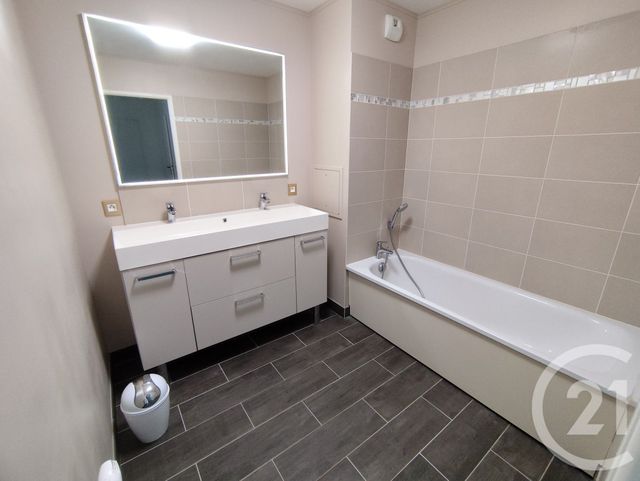 Appartement F3 à louer - 3 pièces - 58.0 m2 - MANTES LA VILLE - 78 - ILE-DE-FRANCE - Century 21 La Mantoise