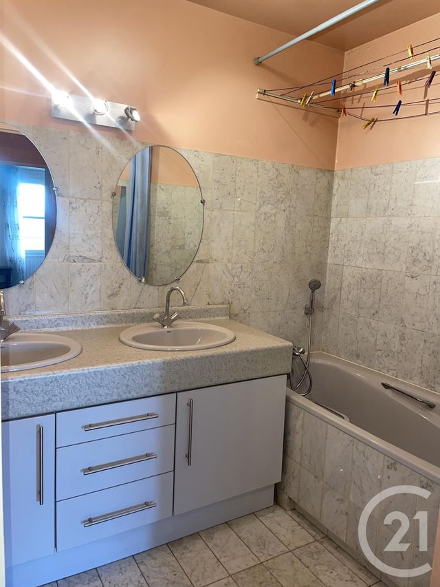 Appartement F5 à louer - 5 pièces - 106.1 m2 - MANTES LA JOLIE - 78 - ILE-DE-FRANCE - Century 21 La Mantoise