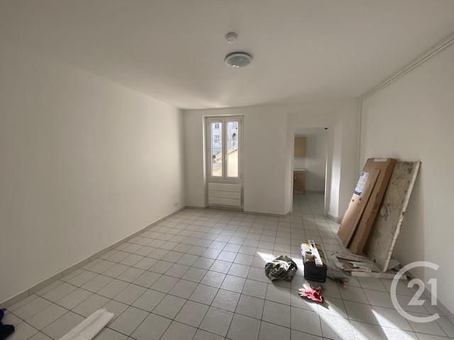 Appartement F3 à louer - 3 pièces - 53.77 m2 - MANTES LA JOLIE - 78 - ILE-DE-FRANCE - Century 21 La Mantoise