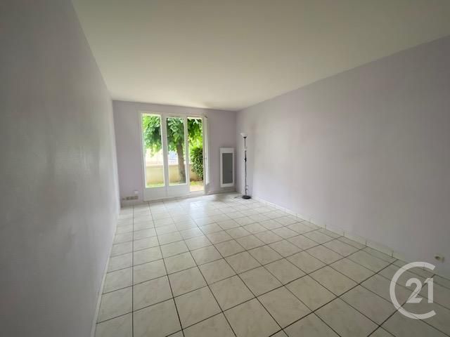 Appartement F2 à louer - 2 pièces - 39.54 m2 - MANTES LA JOLIE - 78 - ILE-DE-FRANCE - Century 21 La Mantoise