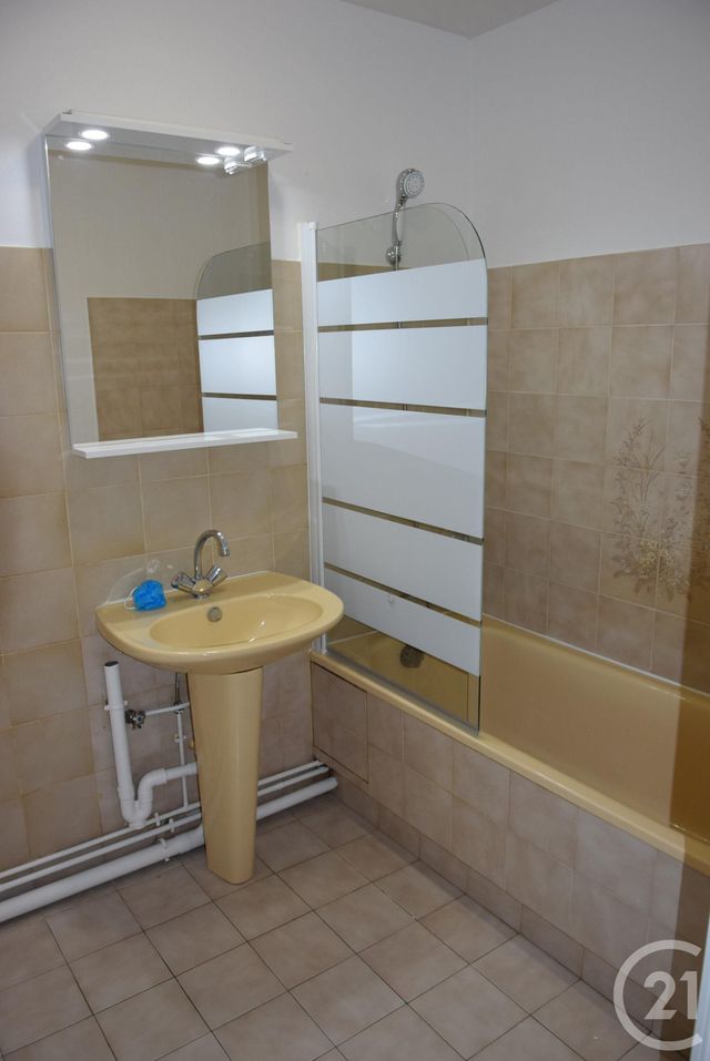 Appartement F2 à louer - 2 pièces - 39.54 m2 - MANTES LA JOLIE - 78 - ILE-DE-FRANCE - Century 21 La Mantoise