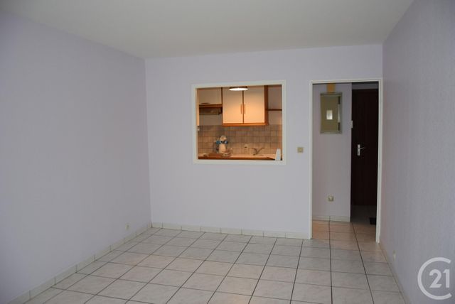 Appartement F2 à louer - 2 pièces - 39.54 m2 - MANTES LA JOLIE - 78 - ILE-DE-FRANCE - Century 21 La Mantoise