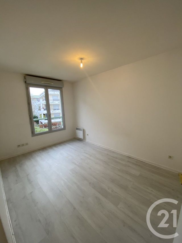 Appartement F2 à louer - 2 pièces - 39.59 m2 - MANTES LA JOLIE - 78 - ILE-DE-FRANCE - Century 21 La Mantoise