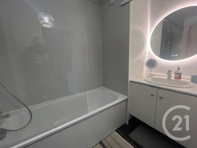 Appartement F4 à louer - 4 pièces - 80.23 m2 - MANTES LA VILLE - 78 - ILE-DE-FRANCE - Century 21 La Mantoise