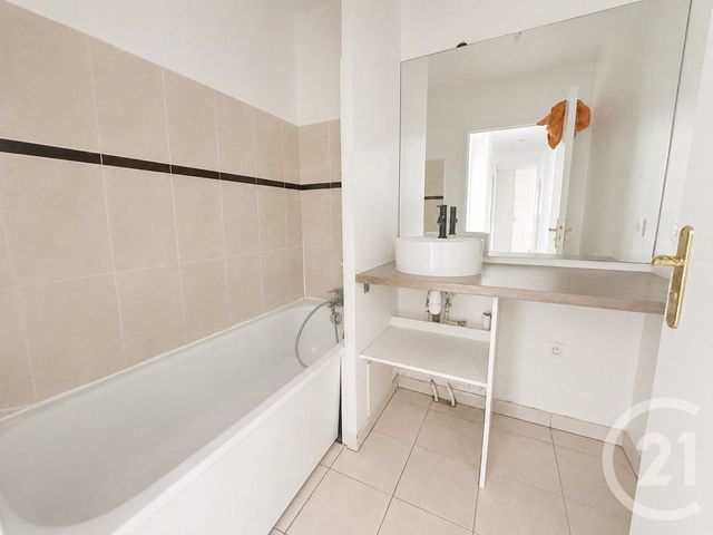 Appartement F5 à vendre - 5 pièces - 83.0 m2 - LIMAY - 78 - ILE-DE-FRANCE - Century 21 La Mantoise