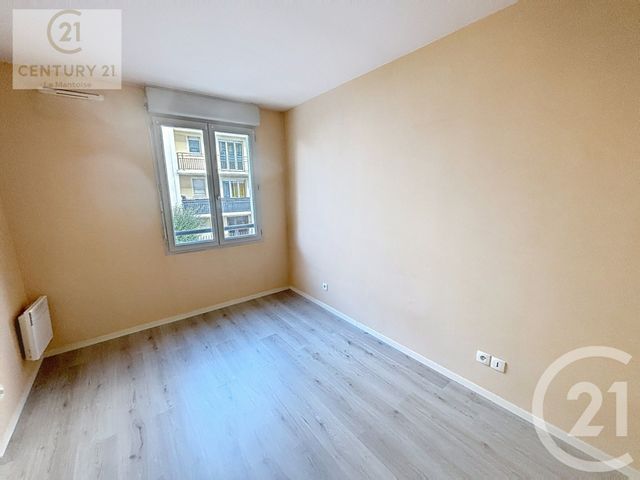 Appartement F2 à vendre - 2 pièces - 39.76 m2 - MANTES LA JOLIE - 78 - ILE-DE-FRANCE - Century 21 La Mantoise