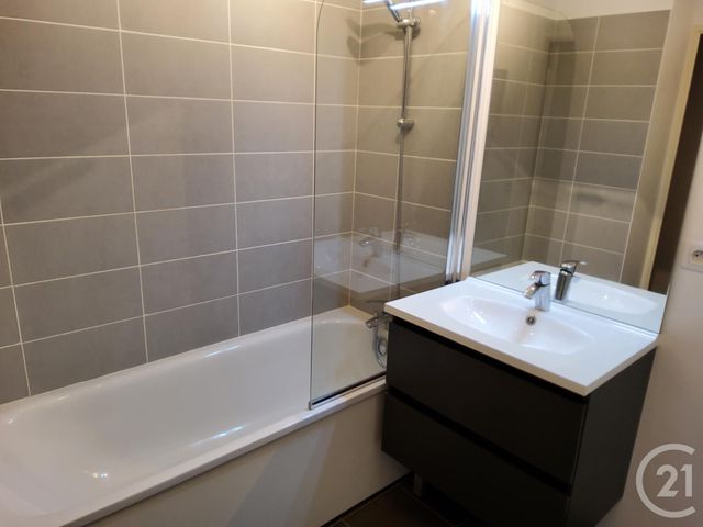 Appartement F3 à louer - 3 pièces - 61.17 m2 - BREVAL - 78 - ILE-DE-FRANCE - Century 21 La Mantoise