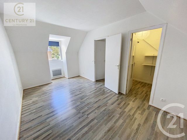 Appartement Duplex à louer - 3 pièces - 80.31 m2 - LA QUEUE LES YVELINES - 78 - ILE-DE-FRANCE - Century 21 La Mantoise