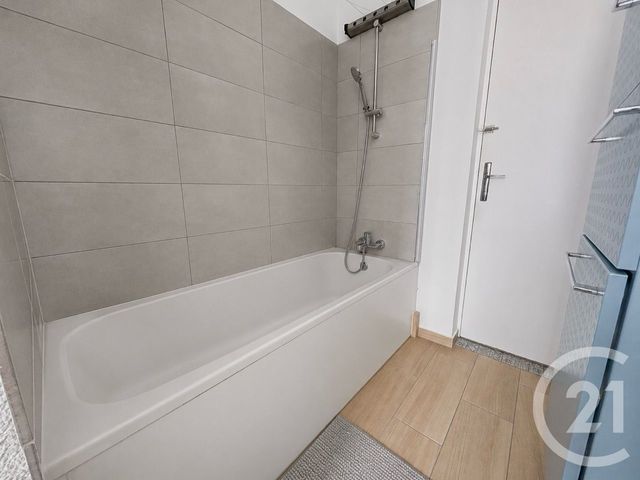 Appartement F3 à vendre - 3 pièces - 66.55 m2 - MANTES LA JOLIE - 78 - ILE-DE-FRANCE - Century 21 La Mantoise