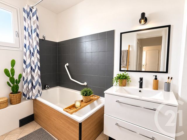 Appartement F4 à vendre - 5 pièces - 102.0 m2 - MANTES LA VILLE - 78 - ILE-DE-FRANCE - Century 21 La Mantoise