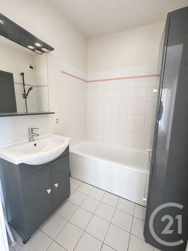 Appartement F3 à vendre - 3 pièces - 61.0 m2 - MANTES LA JOLIE - 78 - ILE-DE-FRANCE - Century 21 La Mantoise