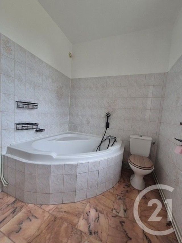 Appartement F3 à louer - 3 pièces - 61.13 m2 - PERDREAUVILLE - 78 - ILE-DE-FRANCE - Century 21 La Mantoise