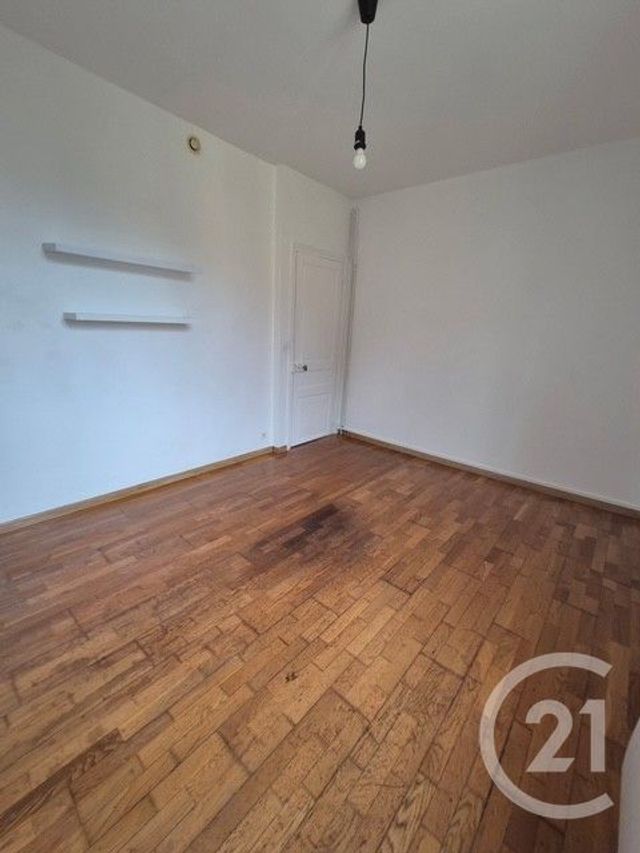Appartement F3 à louer - 3 pièces - 61.13 m2 - PERDREAUVILLE - 78 - ILE-DE-FRANCE - Century 21 La Mantoise